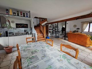  Propri�t�/ch�teau � vendre 10 pi�ces 222 m�