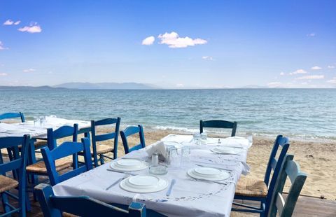 A VENDRE � Fonds de commerce Restaurant / Bar � Emplacement n&deg;1 en bord de mer � Menton (06) 1200000 06500 Menton