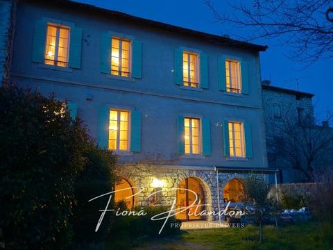   Demeure au coeur de M�rindol avec un fort potentiel Maison - 13 pi�ce(s) - 357 m�