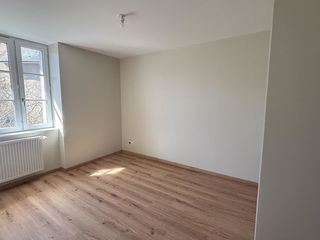  Appartement � louer 4 pi�ces 84 m�