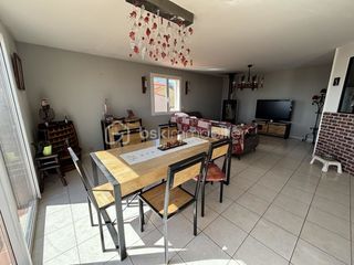  Maison � vendre 5 pi�ces 220 m�