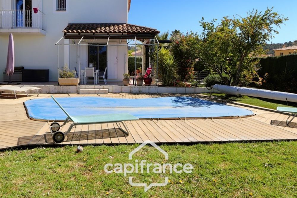 � vendre  Villa Saint-Cyr-sur-Mer (83270)