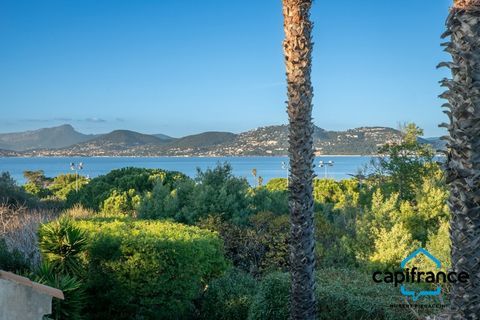   Presqu'�le de Giens 83400 Maison mitoyenne de 130 m2 (92 loi carrez) 3/4ch , vue v�g�tation et baie de l'almanarre Maison - 5 pi�ce(s) - 110 m�