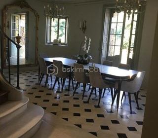  Propri�t�/ch�teau � vendre 10 pi�ces 789 m�