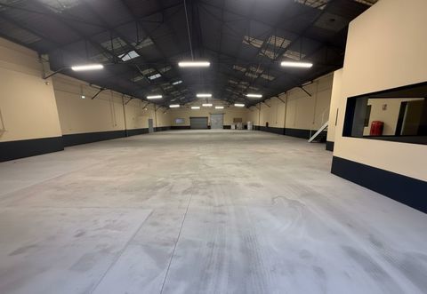 Entrep&ocirc;t de 700m&sup2; id&eacute;alement situ&eacute;e au centre de Tarbes 315000 65000 Tarbes
