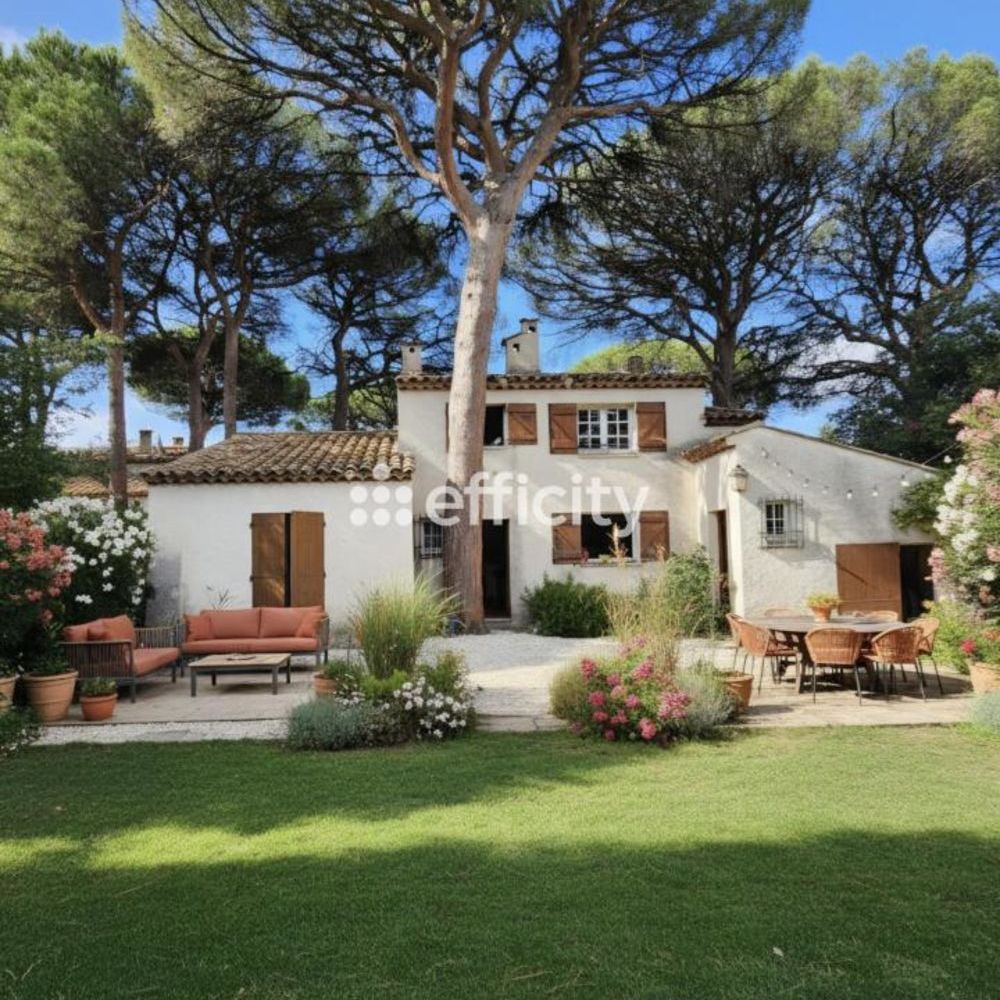 � vendre  Villa Grimaud (83310)