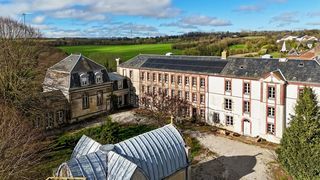  Propri�t�/ch�teau � vendre 15 + pi�ces 915 m�