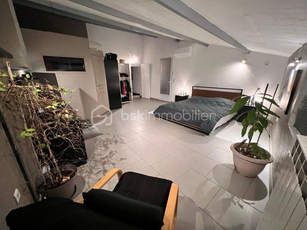 � vendre  Villa Saint-Zacharie (83640)