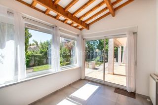  Propri�t�/ch�teau � vendre 10 pi�ces 309 m�