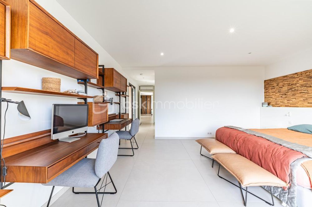 � vendre  Appartement Saint-Rapha�l (83700)