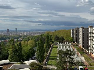  Appartement � vendre 5 pi�ces 131 m�