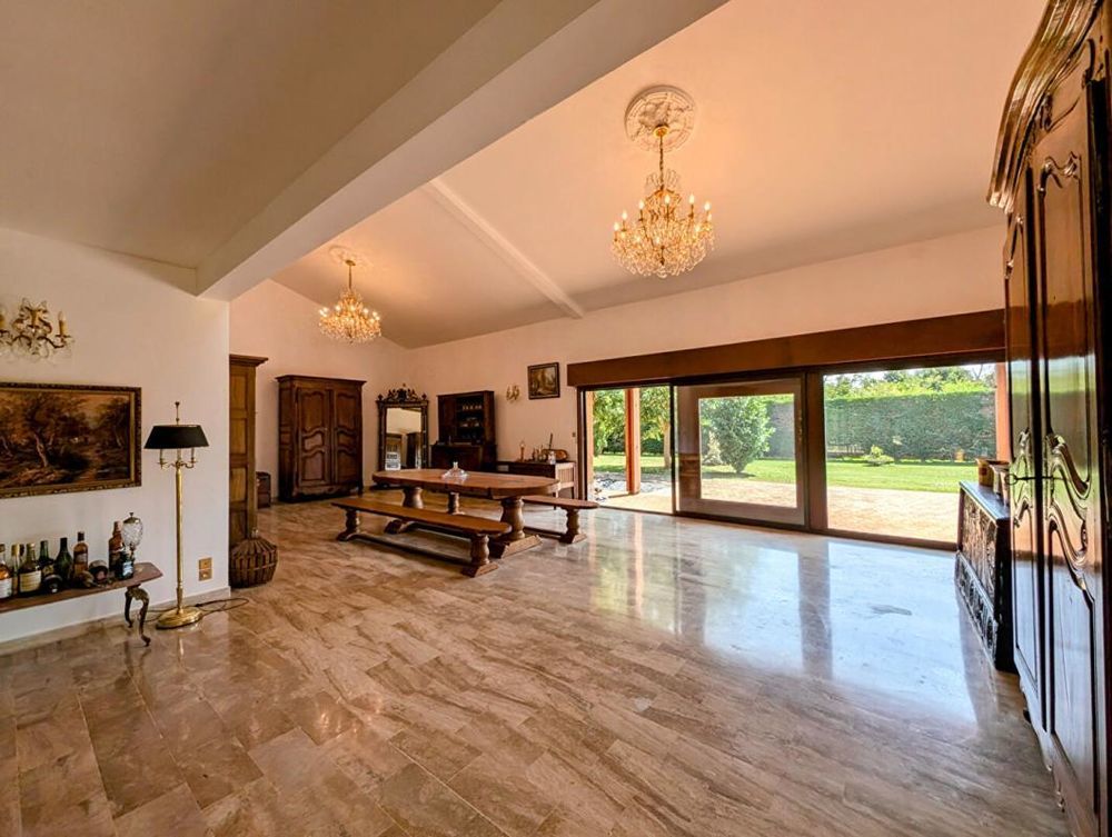 � vendre  Propri�t�/ch�teau Caz�res (31220)