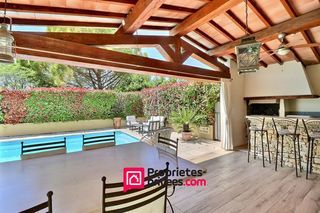  Villa � vendre 9 pi�ces 210 m�