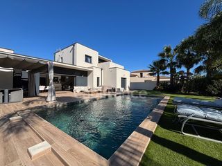  Maison � vendre 6 pi�ces 200 m�