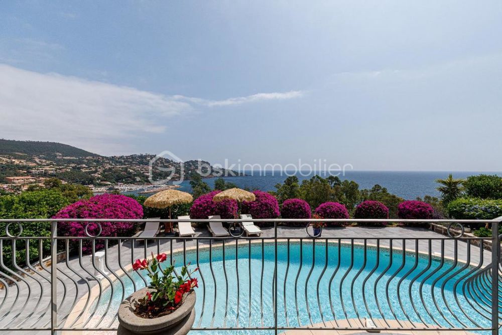 � vendre  Villa Agay (83530)