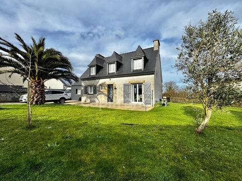   Maison familiale 137 m� � 4 chambres � Grand garage � Terrain clos 903 m� TREGLONOU (29) Maison - 7 pi�ce(s) - 137 m�