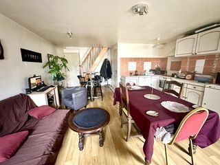  Immeuble � vendre 15 + pi�ces 250 m�