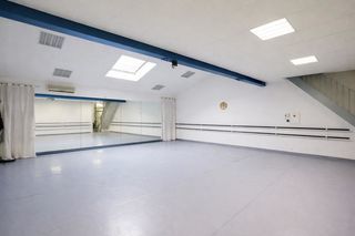  Immeuble � vendre 14 pi�ces 650 m�