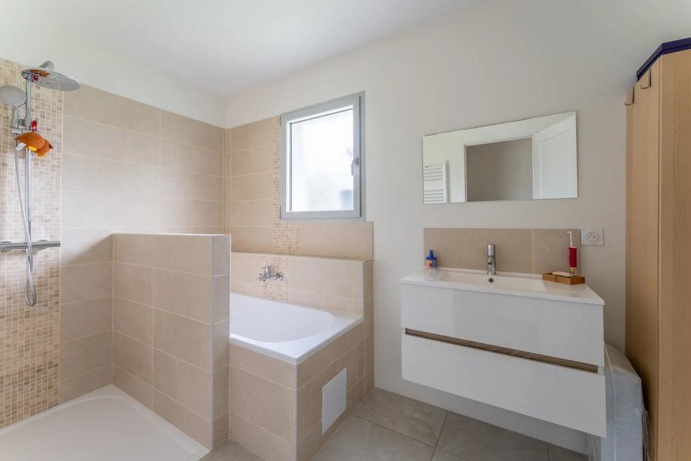 � vendre  Maison Camblanes-et-Meynac (33360)