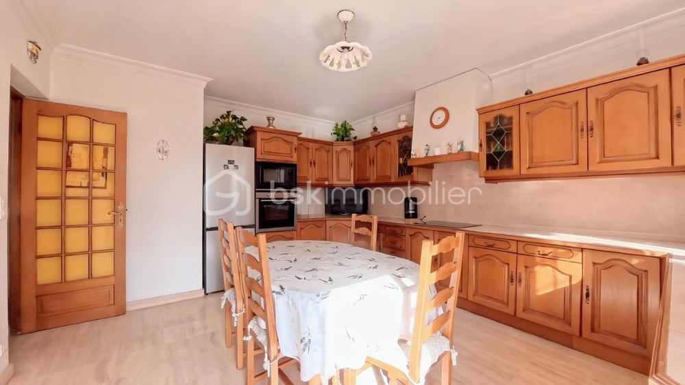 � vendre  Propri�t�/ch�teau Lauris (84360)