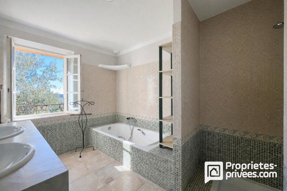 � vendre  Maison Montauroux (83440)