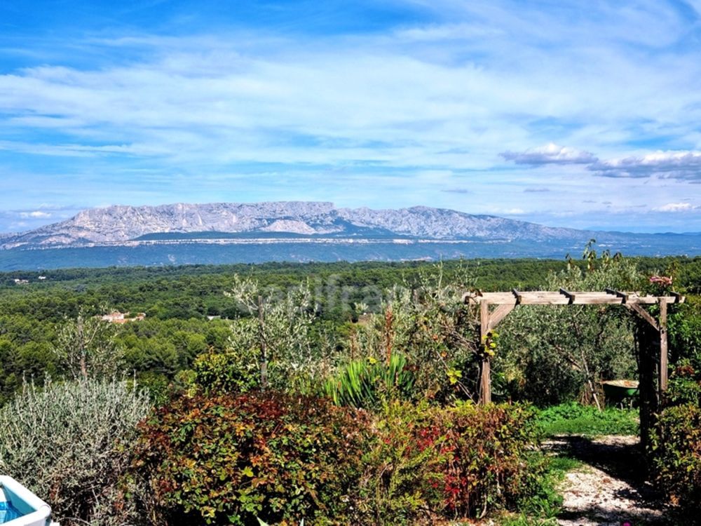 � vendre  Maison Mimet (13105)