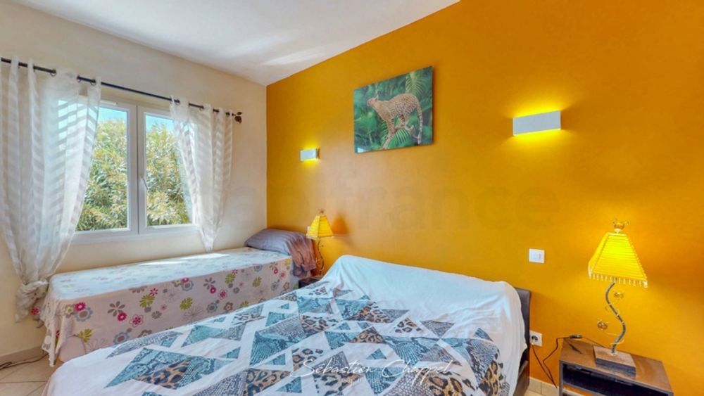 � vendre  Maison P�zenas (34120)