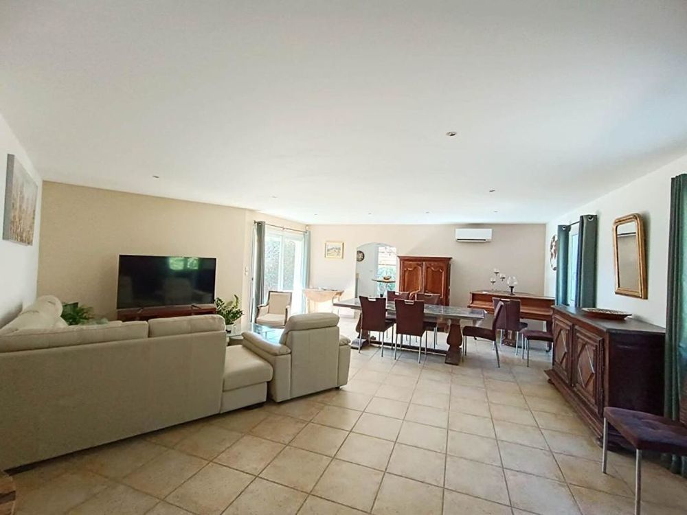 � vendre  Villa Fontvieille (13990)