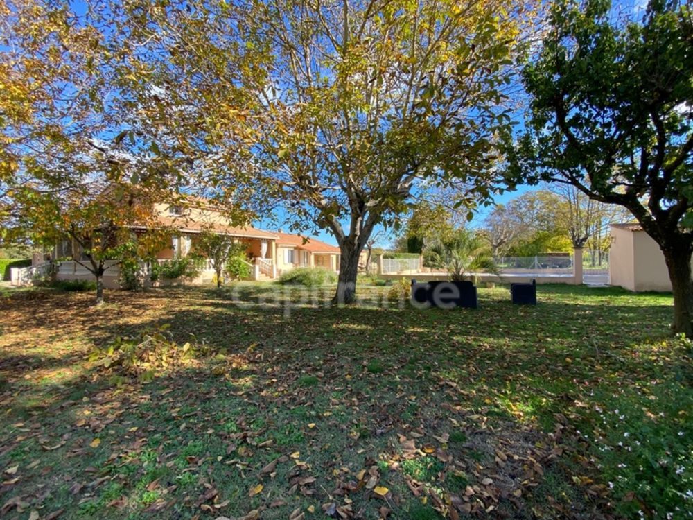 � vendre  Propri�t�/ch�teau Uz�s (30700)