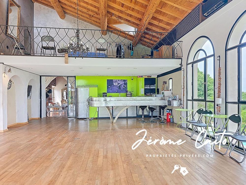 � vendre  Propri�t�/ch�teau Nimes (30900)