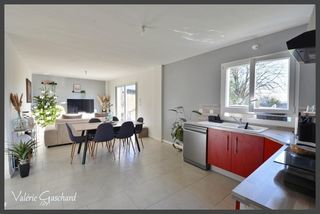  Immeuble � vendre 10 pi�ces 242 m�