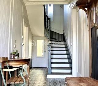  Propri�t�/ch�teau � vendre 8 pi�ces 220 m�