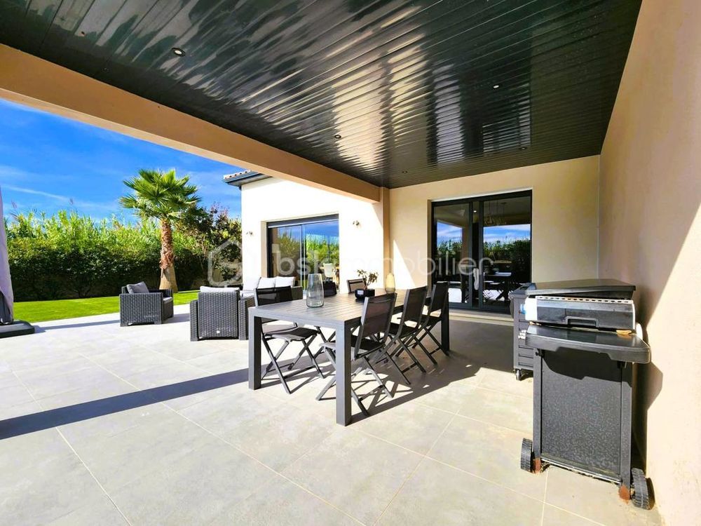 � vendre  Villa Tourbes (34120)