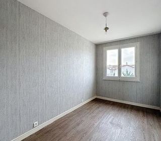  Appartement � louer 4 pi�ces 71 m�