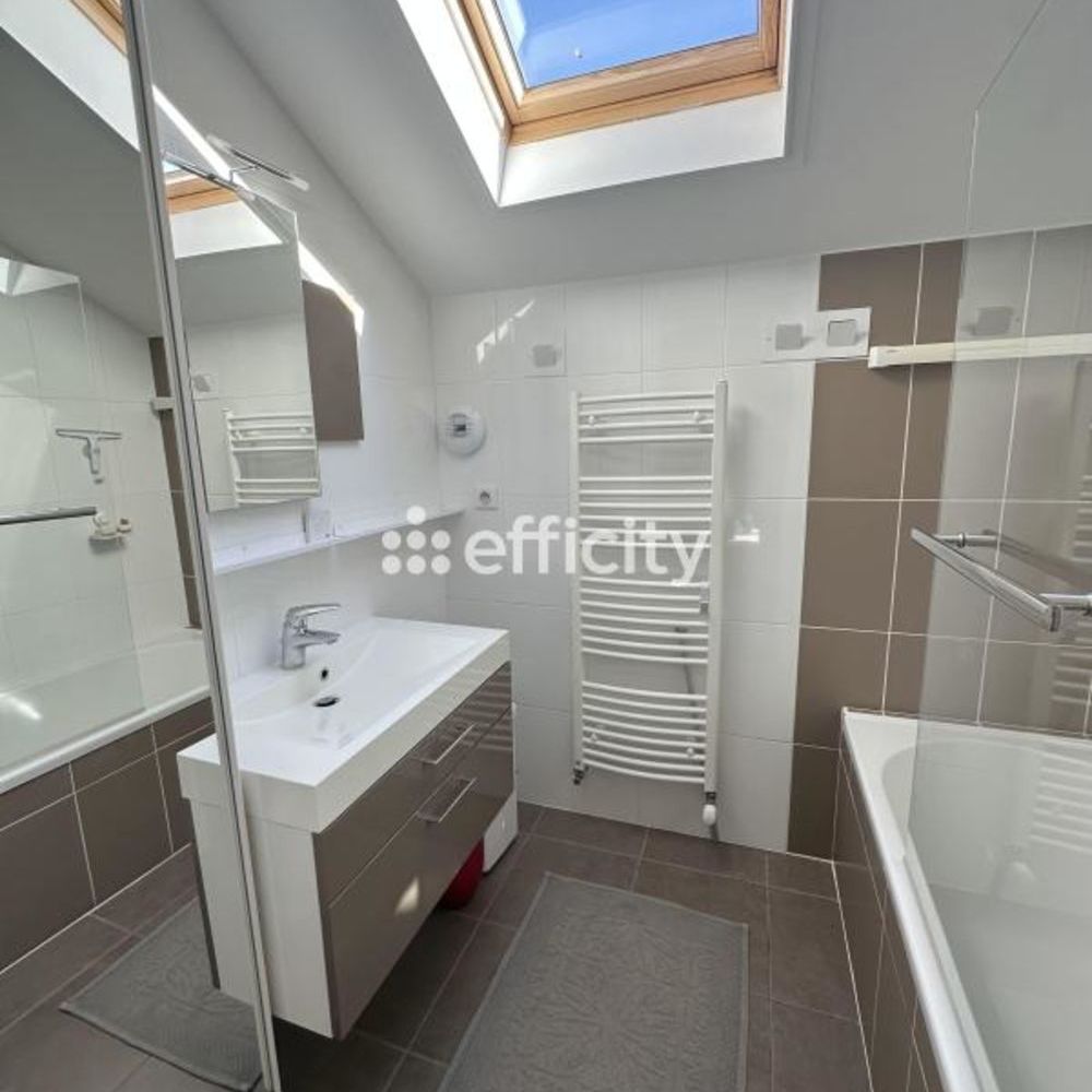 � vendre  Villa P�ron (01630)