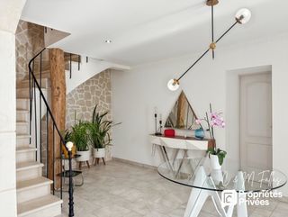  Propri�t�/ch�teau � vendre 10 pi�ces 300 m�