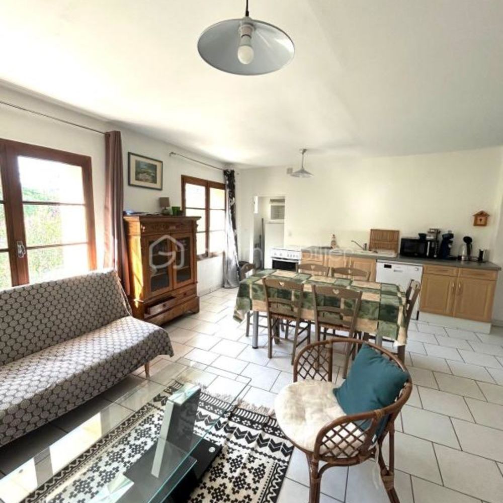 � vendre  Maison Saint-Julien-de-Peyrolas (30760)