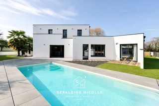  Maison � vendre 8 pi�ces 215 m�