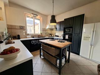  Maison � vendre 9 pi�ces 200 m�