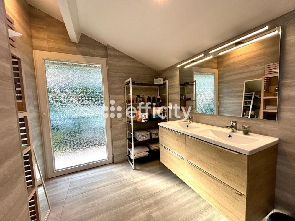 � vendre  Villa Cagnes-sur-Mer (06800)