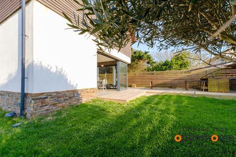   Maison contemporaine r�cente avec un bel ext�rieur et vue mer de l'�tage Maison - 6 pi�ce(s) - 114 m�