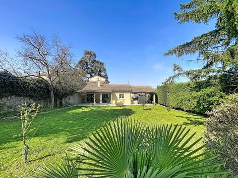   Maison familiale avec piscine et annexes Maison - 7 pi�ce(s) - 170 m�