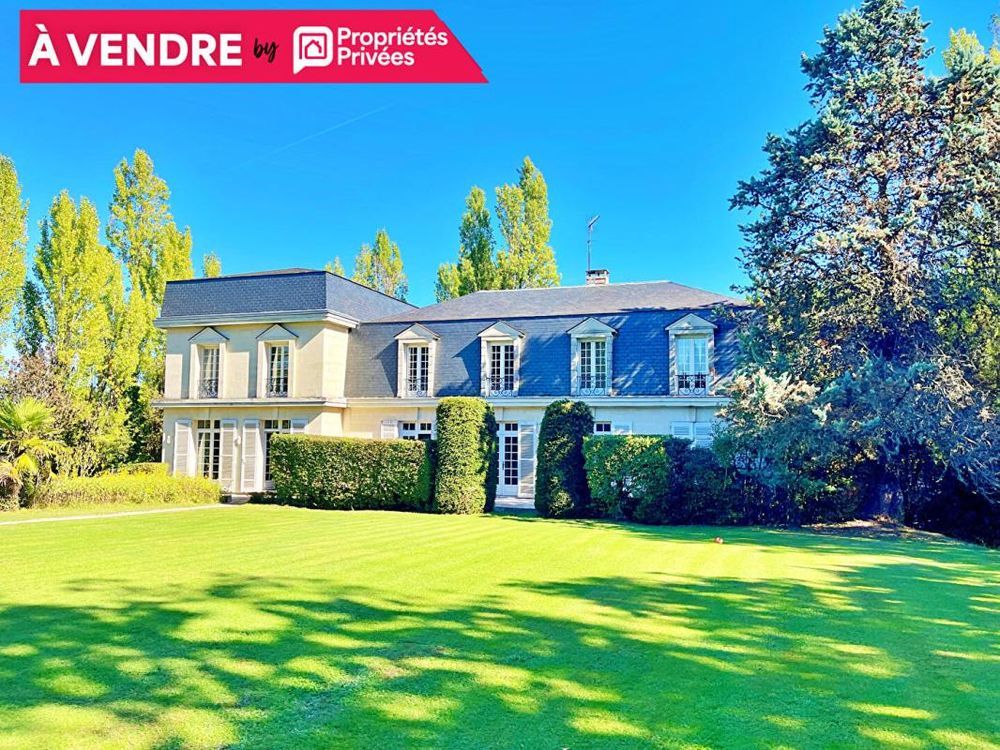 � vendre  Propri�t�/ch�teau Yvrac (33370)