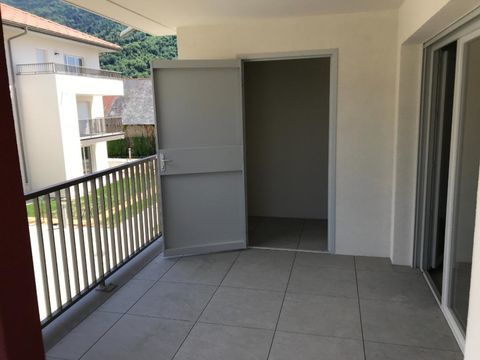   T2 avec balcon et parking � Albertville Appartement - 2 pi�ce(s) - 43 m�