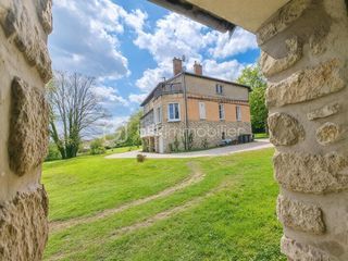  Propri�t�/ch�teau � vendre 10 pi�ces 222 m�