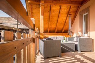  Appartement � louer 6 pi�ces 260 m�