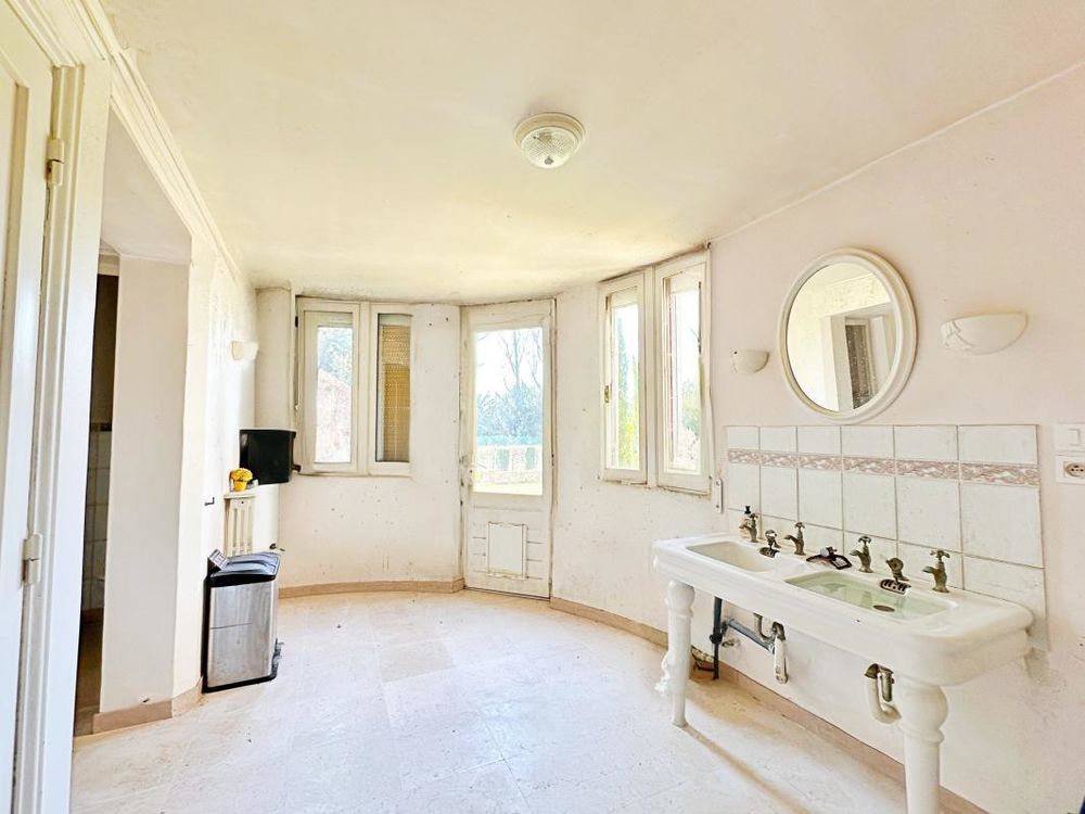 � vendre  Propri�t�/ch�teau Thizy (69240)