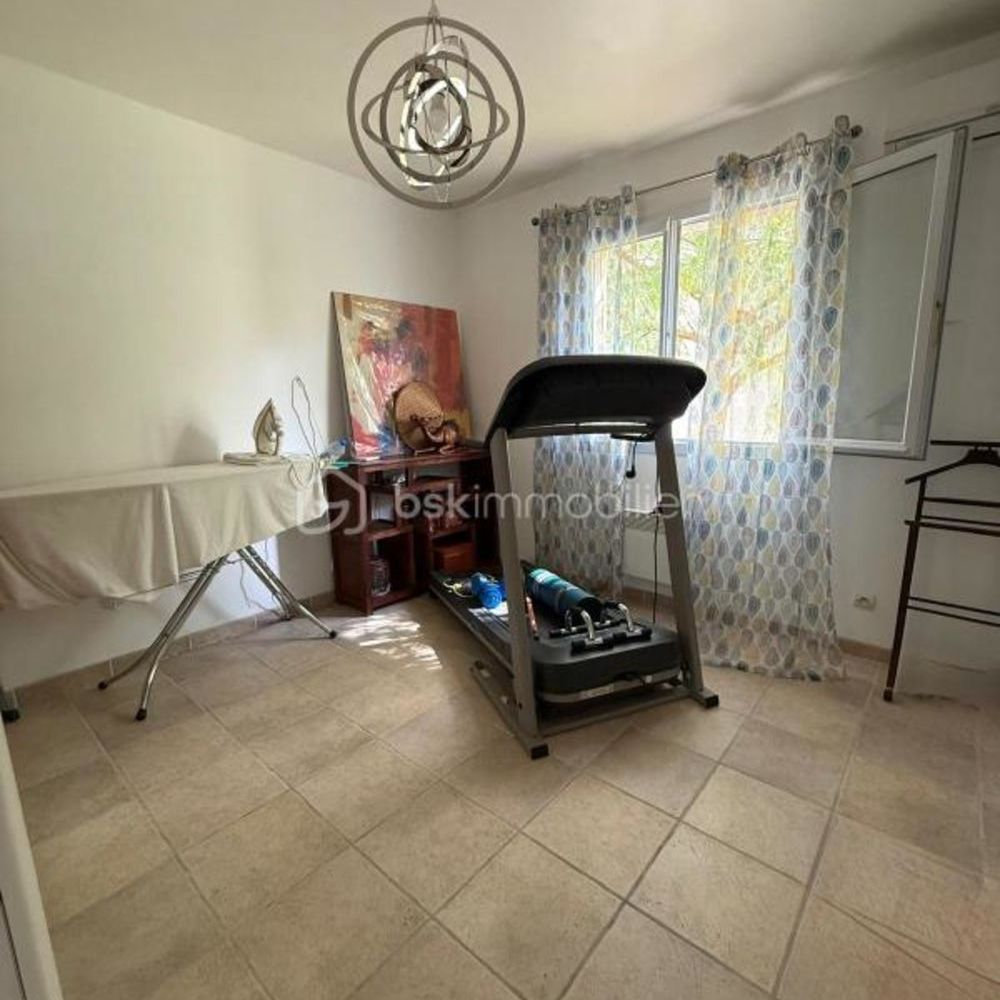 � vendre  Villa Pouzolles (34480)