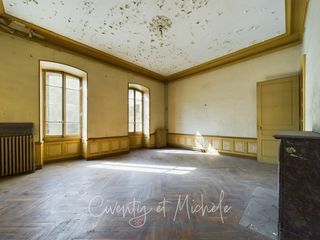  Immeuble � vendre 374 m�