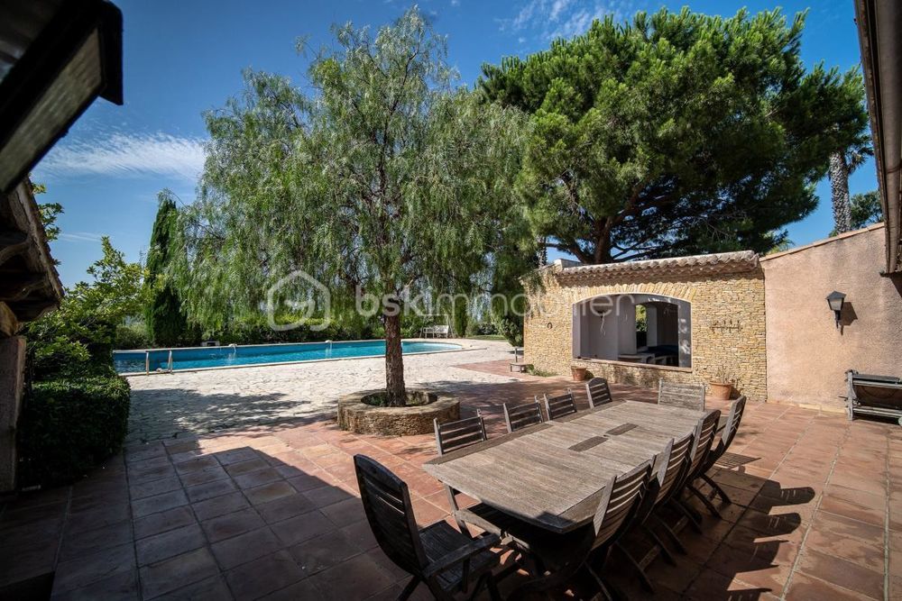 � vendre  Propri�t�/ch�teau La Cadi�re-d'Azur (83740)